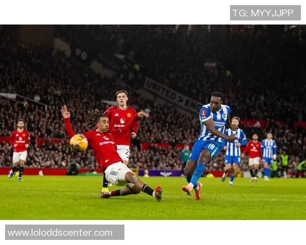 足总杯精彩对决波尔图与曼联激战成平局引发全场热烈反响